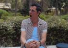 Ο Σάκης Ρουβάς σκορπά γέλιο κάνοντας ασκήσεις φωνητικής στο δρόμο [βίντεο] - Κεντρική Εικόνα
